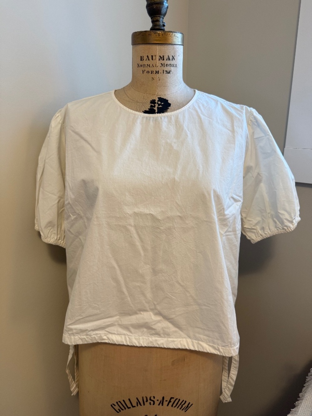 Dariadéh Puffed Sleeve Crop Top